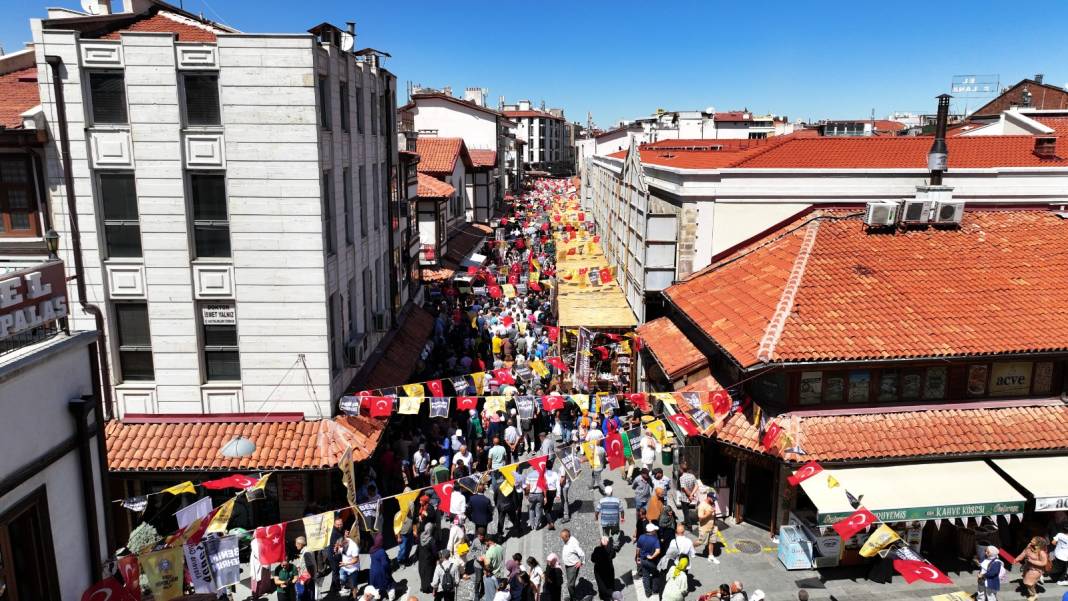 Konya’da yoğun ilgi gören Tarihi Bedesten Alışveriş Günleri sona erdi 4